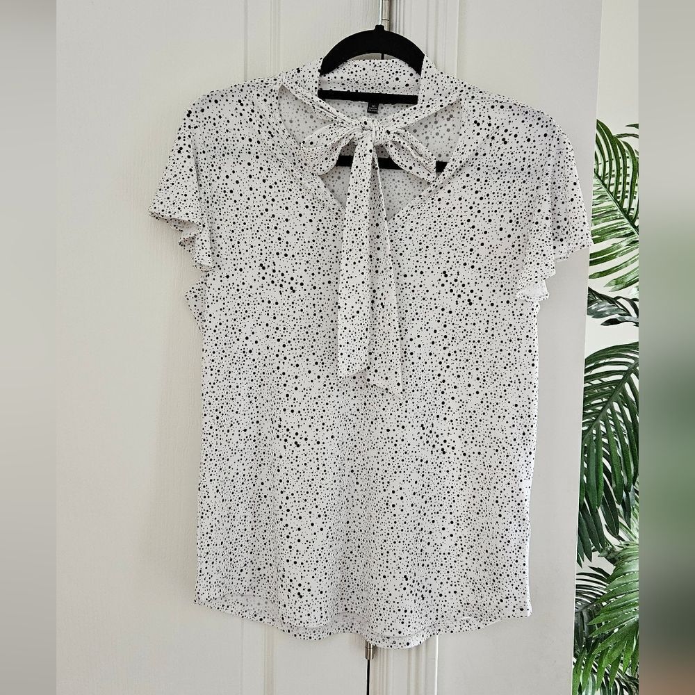 Adrianna Papell Black and White Shirt with Tie Front - Picture 1 of 4